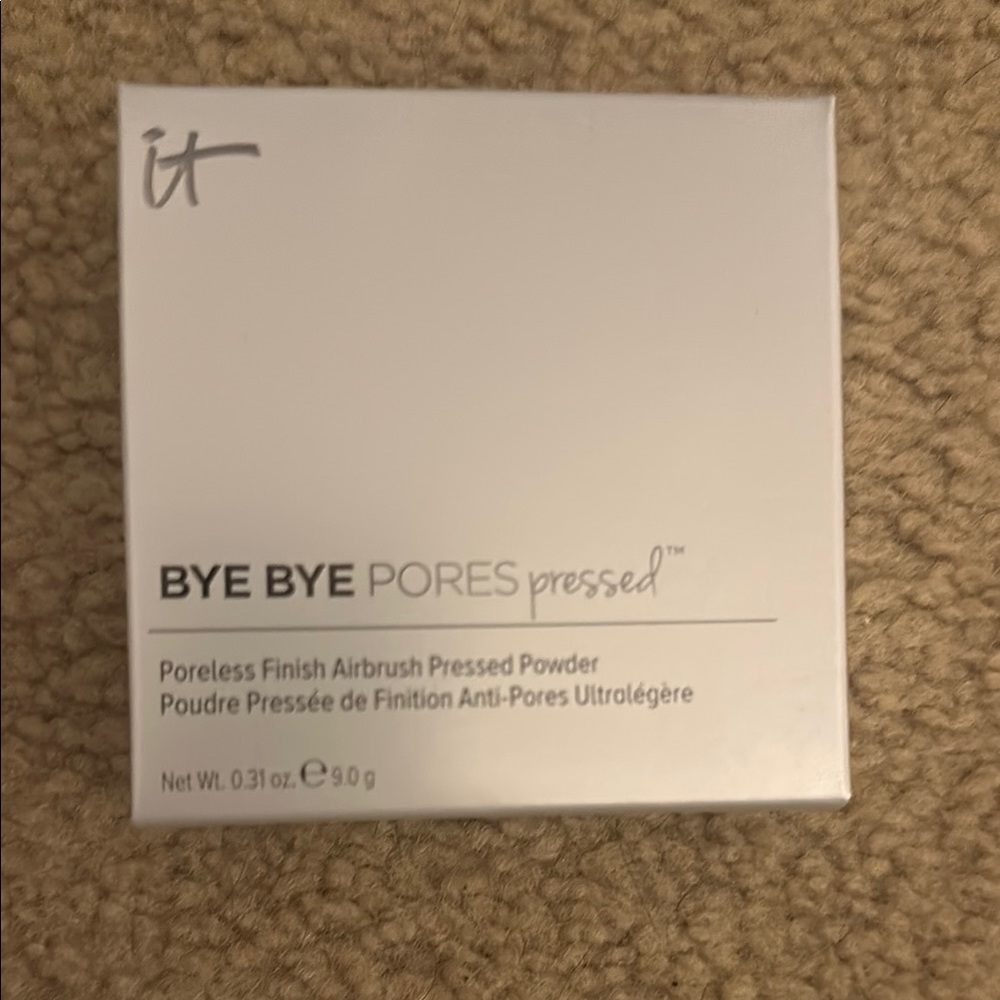 IT Cosmetics Translucent Bye Bye Pores pressed- pressed powder